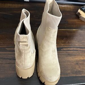Stylish Beige Ankle Boots